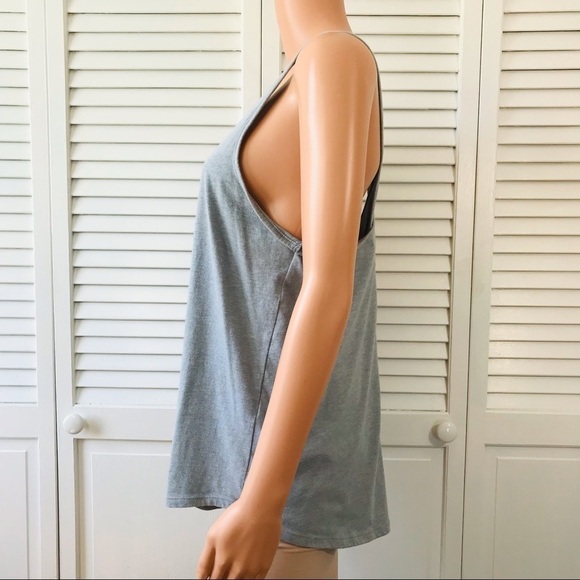 3/$25 UNDER ARMOUR Gray Criss Cross Back USA Tank Top Size XL - Picture 3 of 7